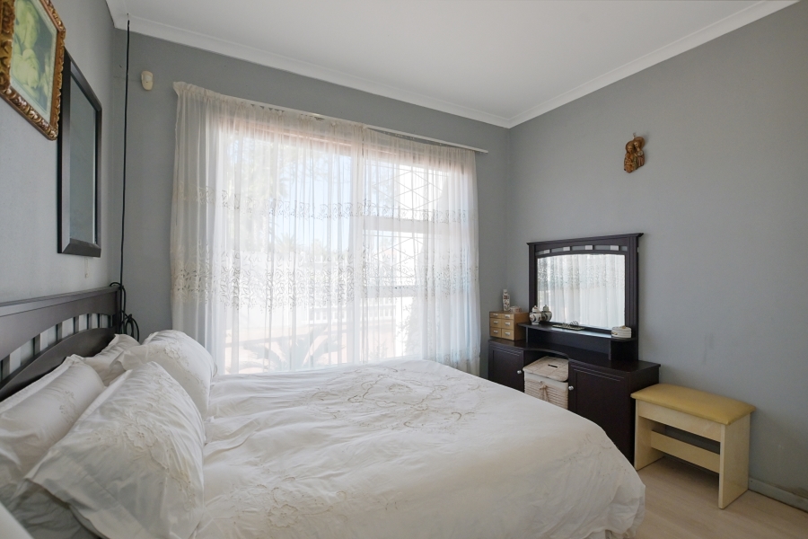 5 Bedroom Property for Sale in Richwood Western Cape